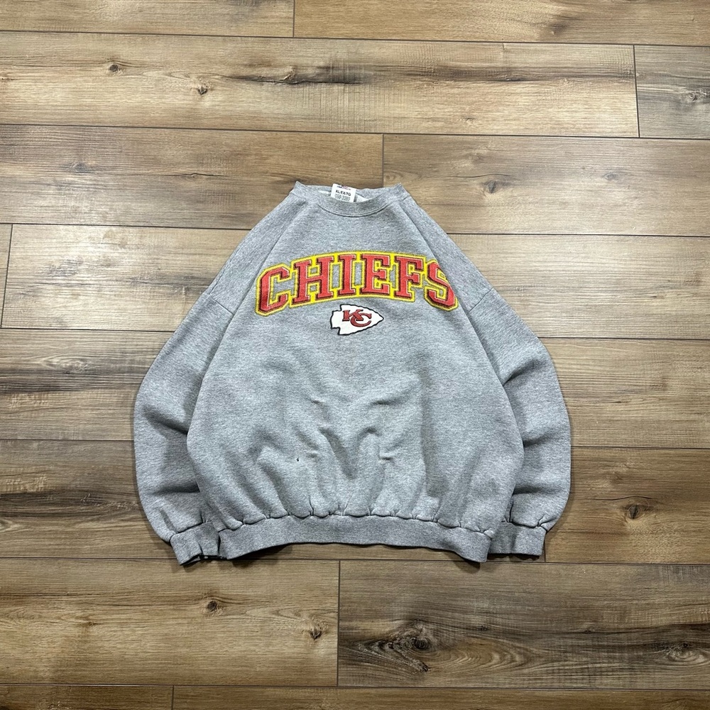 Vintage 90’s Logo Athletic Kansas City Chiefs Crewneck Sweatshirt - Picture 1 of 8